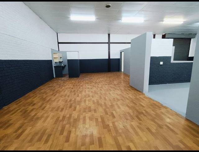 INDUSTRIAL PROPERTY TO RENT IN HALFWAY HOUSE